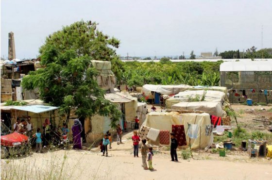 Families living at a rural site in Zahrani received non-food items from the international office from migration. Source: IOM (2013).